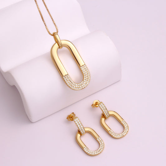 Parure collier et clous d’oreilles en zircon ovale